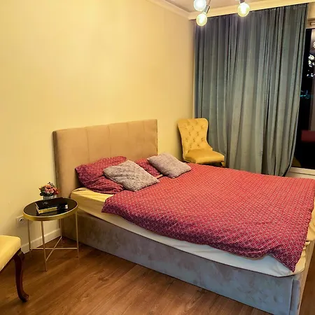 Apartman 5-star Modern - Metro & Old Town Nearby *
